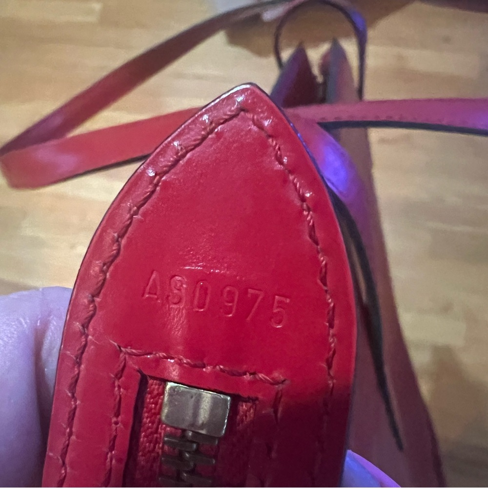 Authentic Louis Vuitton St-Jacques PM Red Epi Leather Shoulder Bag w/ Dust Bag - Picture 15 of 16
